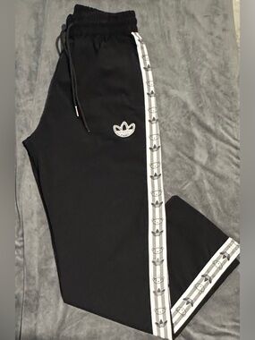Rare VTG 2014 Adidas Originals x Nigo "Retro Bear" Track Pants L EUC